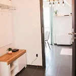 Balkon Apartmanhaz Panzio Bed & Breakfast 3*