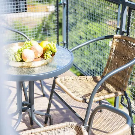 Balkon Apartmanhaz Panzio 3*