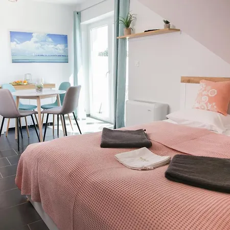 Couette-café Balkon Apartmanhaz Panzio Balatonfüred