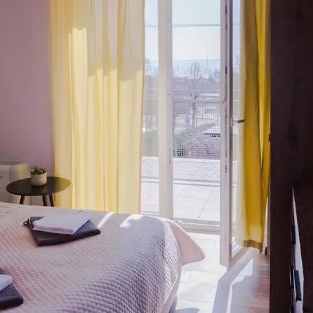 Balkon Apartmanhaz Panzio * Balatonfüred