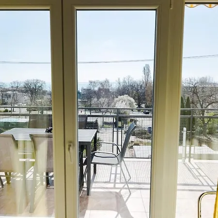 Balkon Apartmanhaz Panzio * Balatonfüred