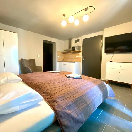 Balkon Apartmanhaz Panzio 3* Balatonfüred