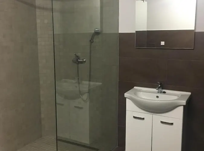 Balkon Apartmanhaz Panzio 3*