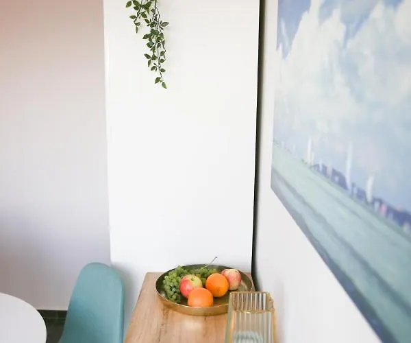 Bed & Breakfast Balkon Apartmanhaz Panzio Balatonfured